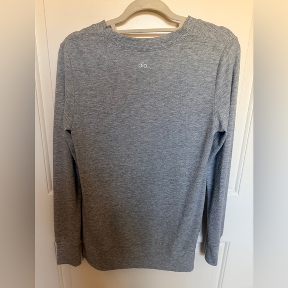 New without tags Alo sweatshirt. Small - Picture 2 of 3